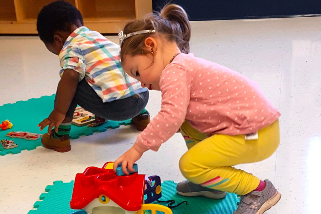 https://academychild.com/wp-content/uploads/2023/09/creative-curriculum-infants-toddlers-twos-1024x683.jpg